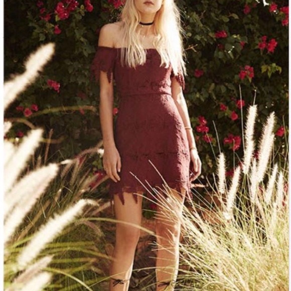 HP💕 ASTR Dark Red Scalloped Lace Off-Shoulder Fitted Mini Dress - Picture 2 of 2